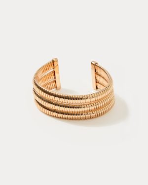 Chevs Kiss Cuff Bracelet