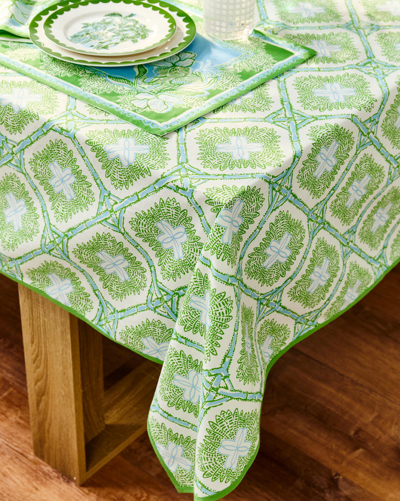 Tablecloth with Piped Edge